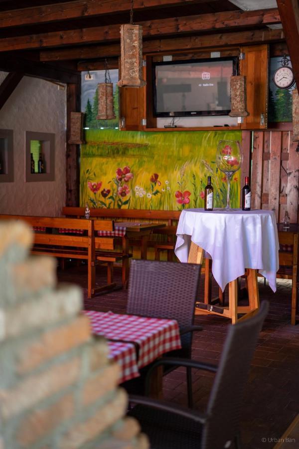 Gostilna Logar Hotel Hotemaze Ngoại thất bức ảnh