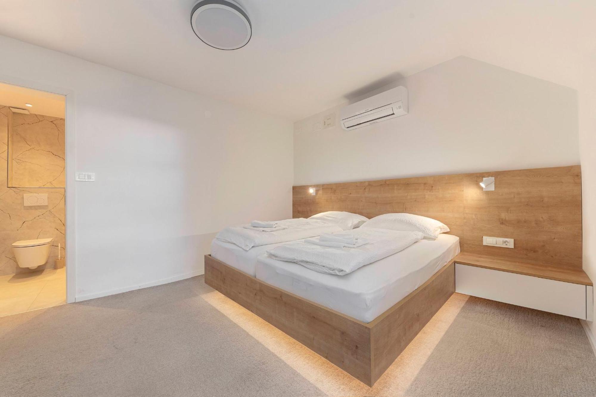 Gostilna Logar Hotel Hotemaze Ngoại thất bức ảnh